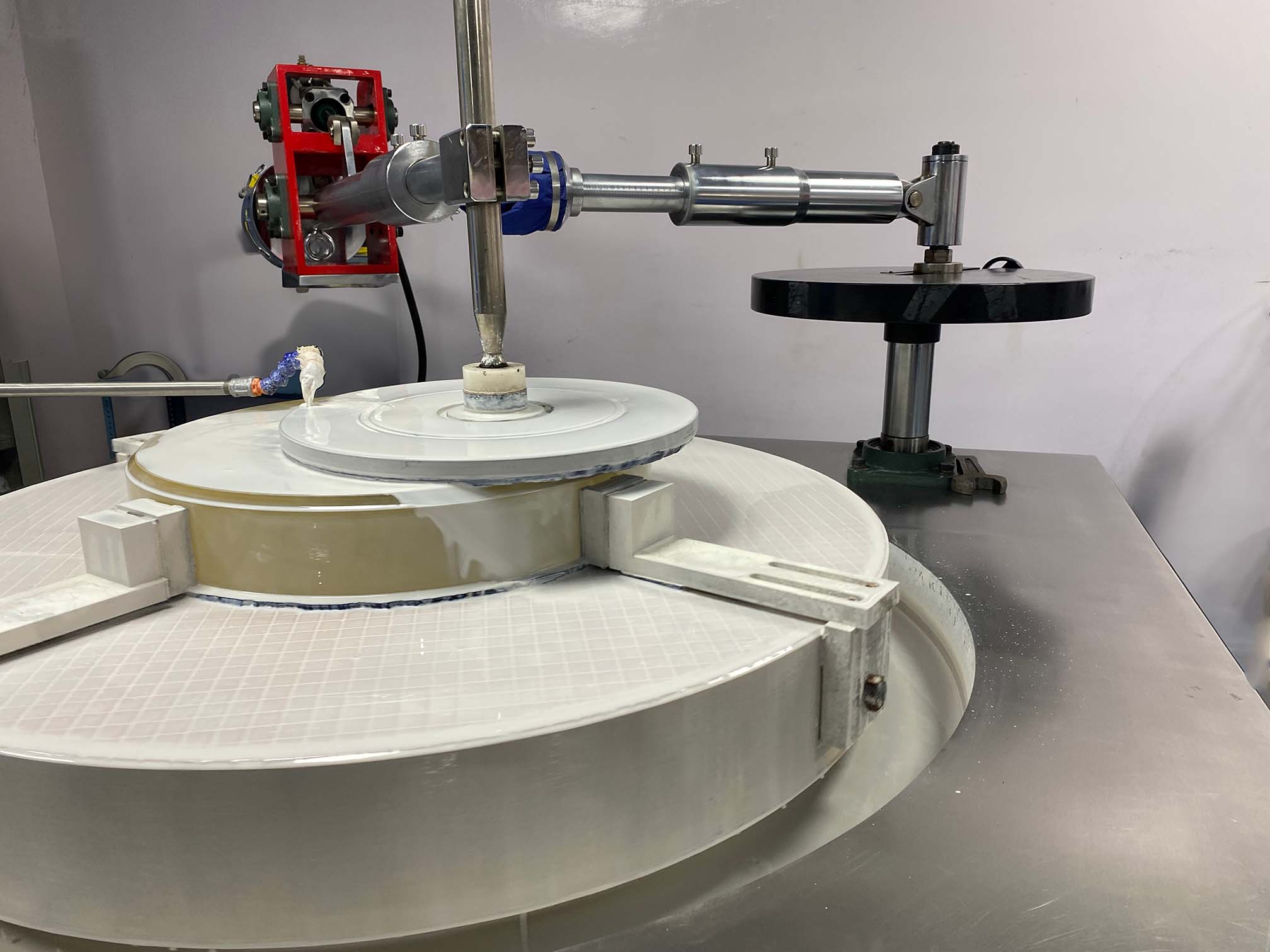 Large size polishing